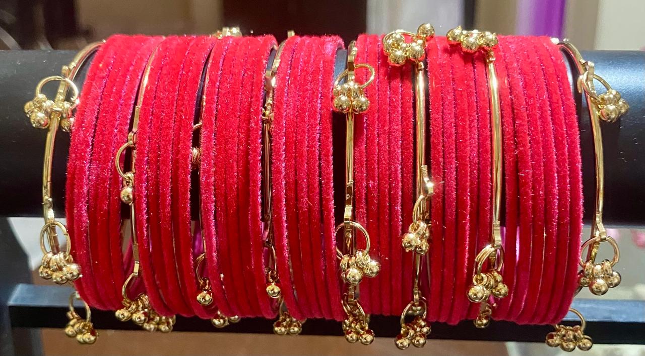 Red Kailash Bangle Stone-studded Set